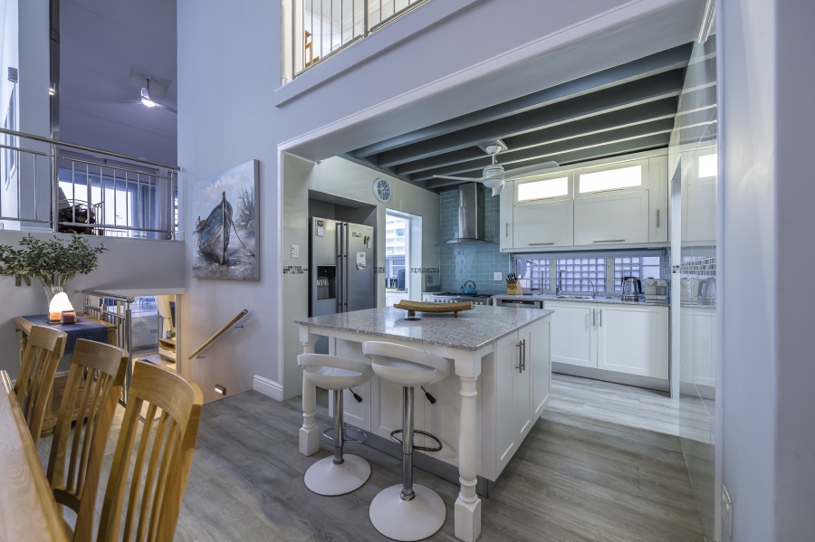 5 Bedroom Property for Sale in Glentana Western Cape